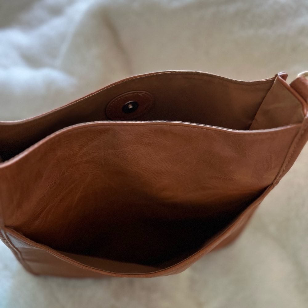 Like New Ah Dorned Purse View 4